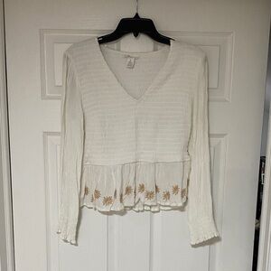 Boho White V-Neck Peplum Top with Floral Embroidery